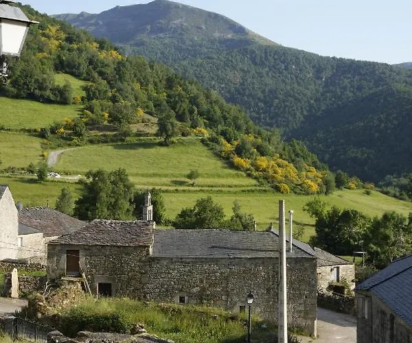 Vivienda Uso Turistico Prado Novo Holiday home Suarbol